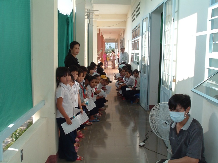 Vietnam clinic kids